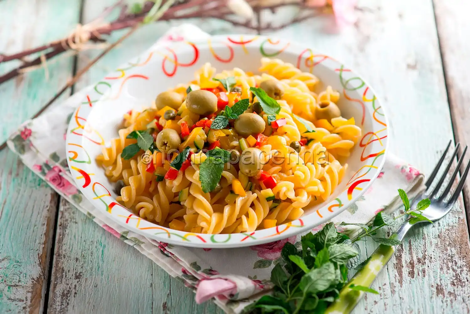 Insalata di fusilli con peperoni, un primo freddo