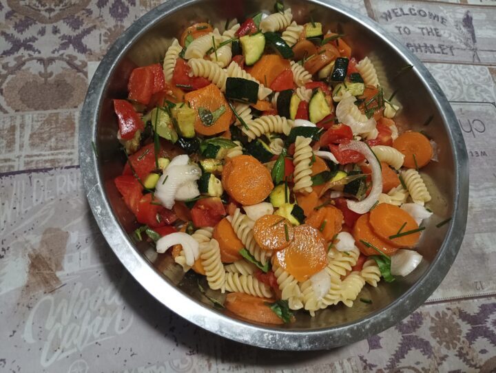 Insalata di pasta alle verdure
