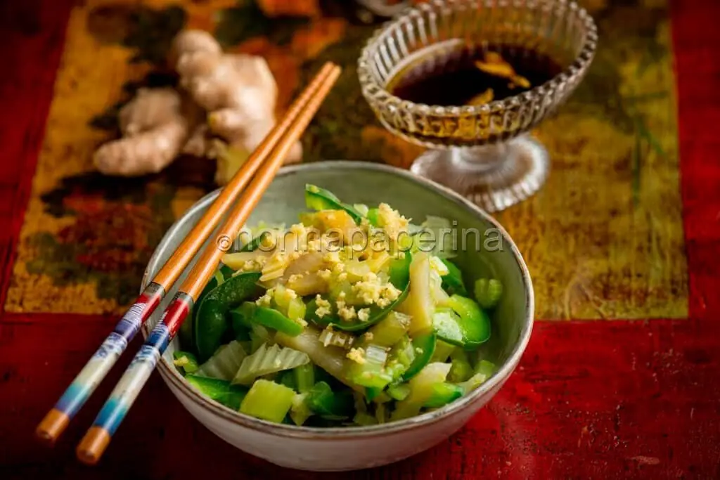Insalata di sedano all’orientale
