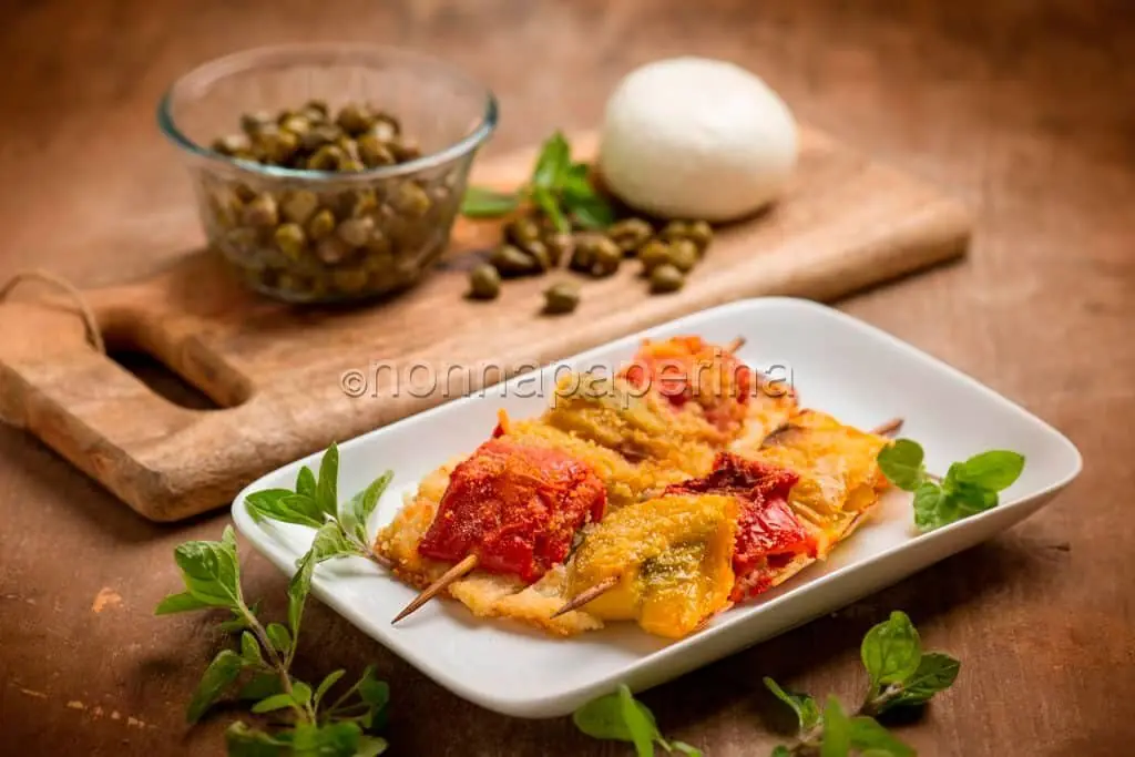 Involtini di peperoni ripieni: la carica di vitamine dai mille colori!