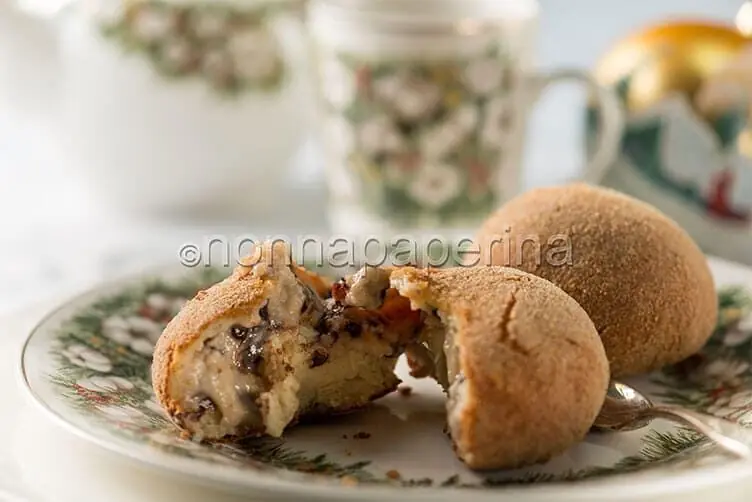 Iris con ricotta e cioccolato, un dolce da street food