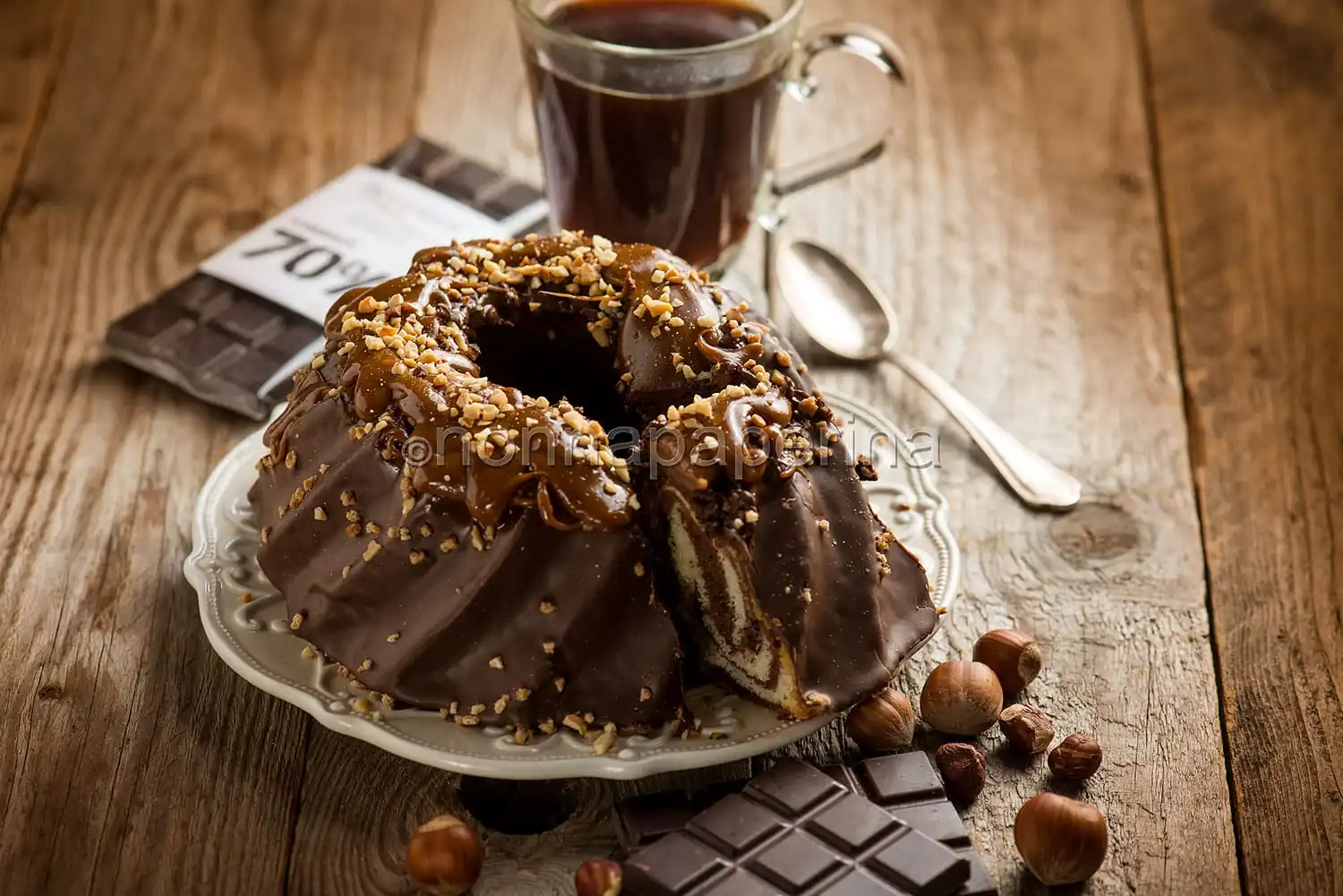 Kugelhupf con cioccolato e nocciole, un dolce tedesco