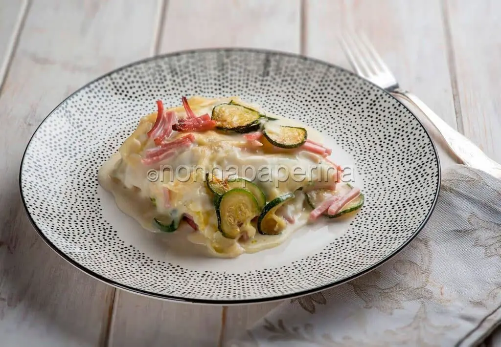 Lasagne light con zucchine e prosciutto cotto
