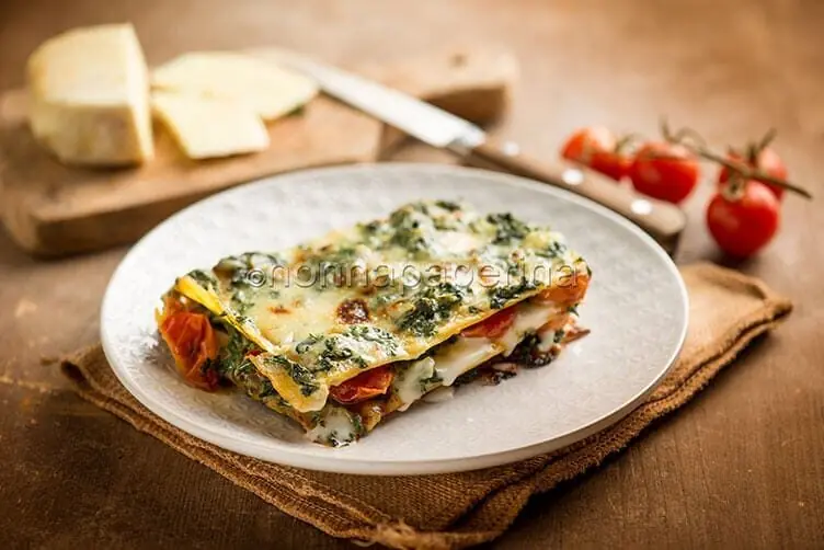 Lasagne vegetariane con pomodori, davvero squisite