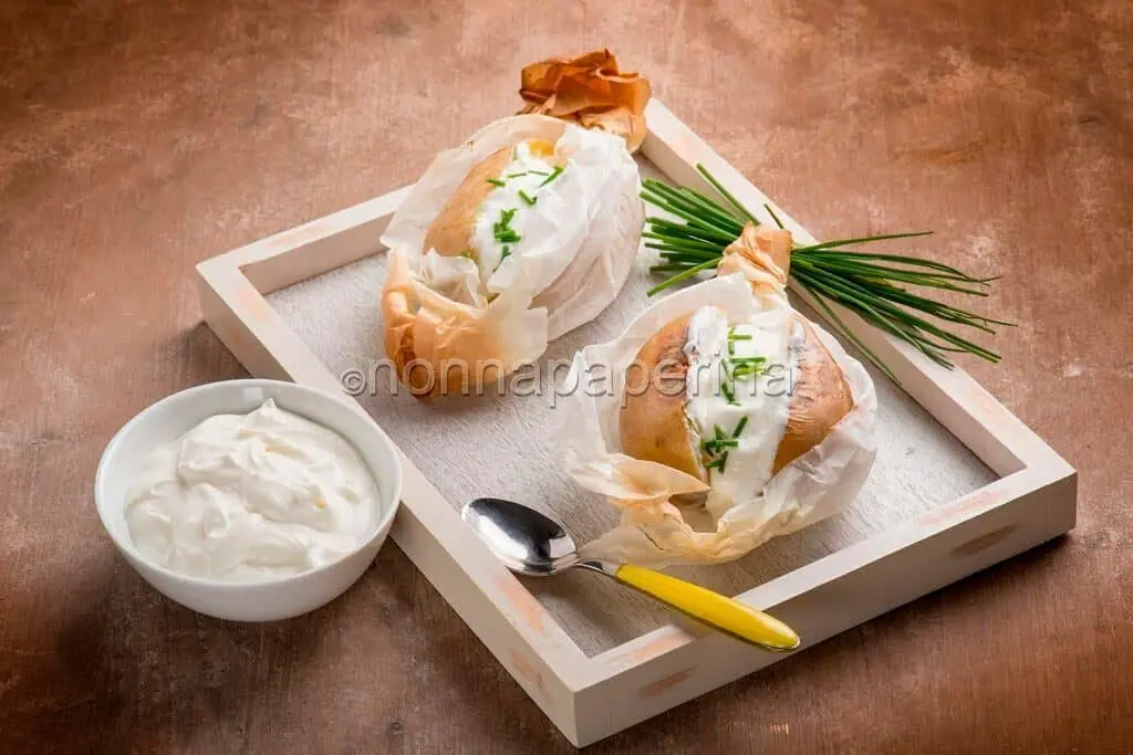 L’originale bontà delle patate al cartoccio con panna acida!