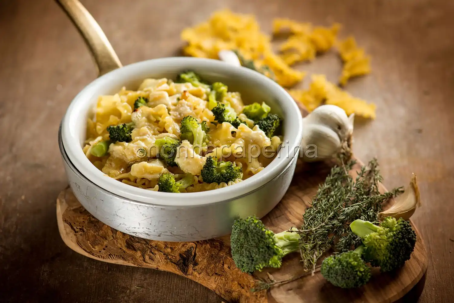 Mafalde con camembert e broccoletti, un primo cremoso