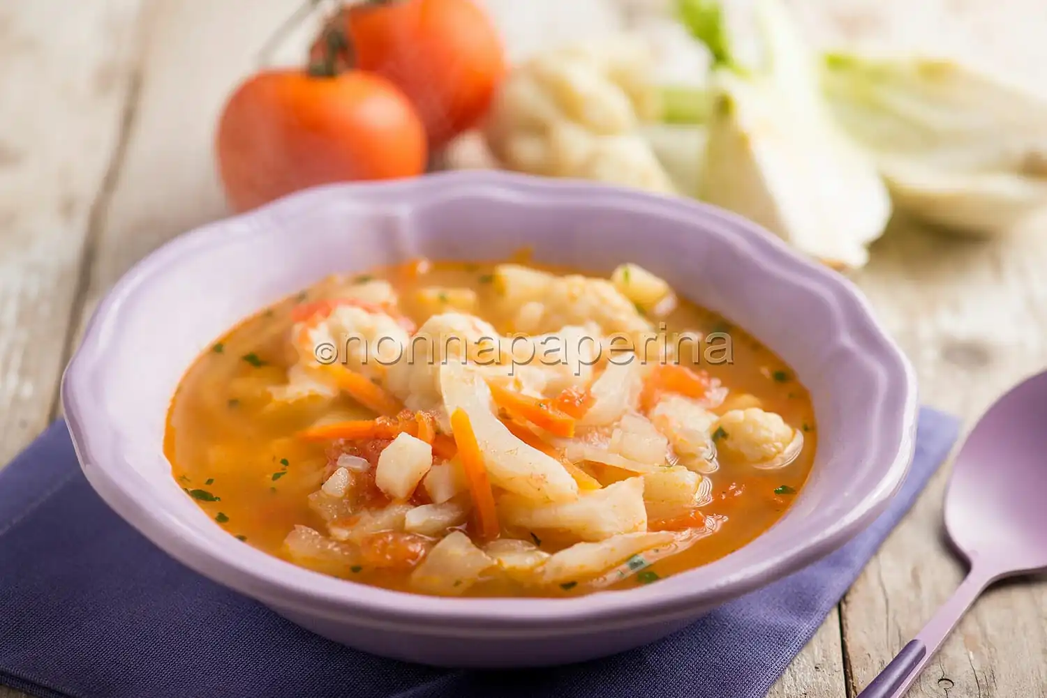 Minestrone con finocchi e cavolfiore, un primo leggero