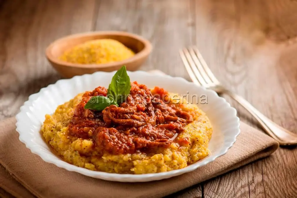 Moscardini in umido con polenta, sapore di altri tempi