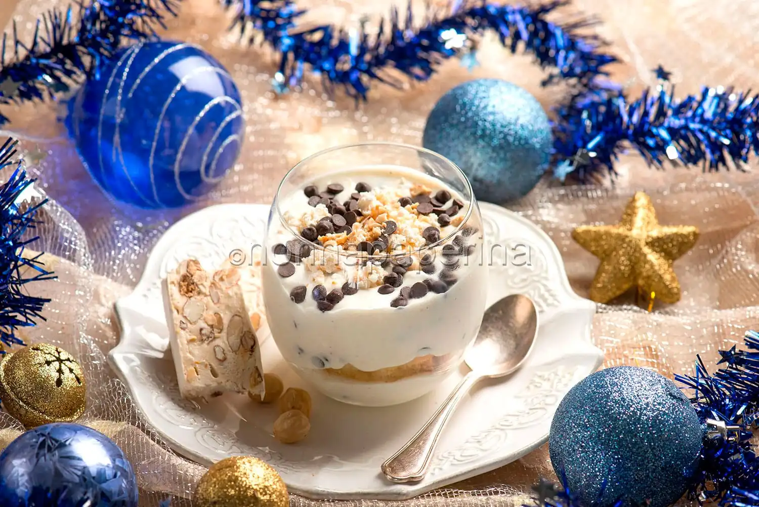 Mousse al torrone, un dessert per Natale