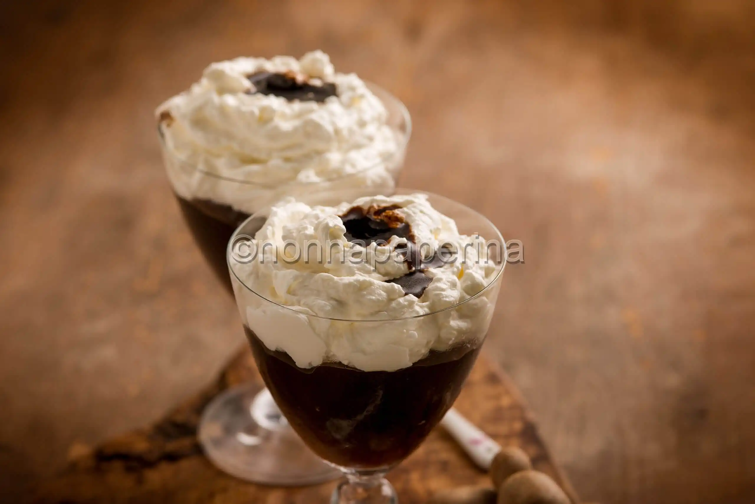 Mousse con panna e tamarindo, un dessert dal sapore esotico