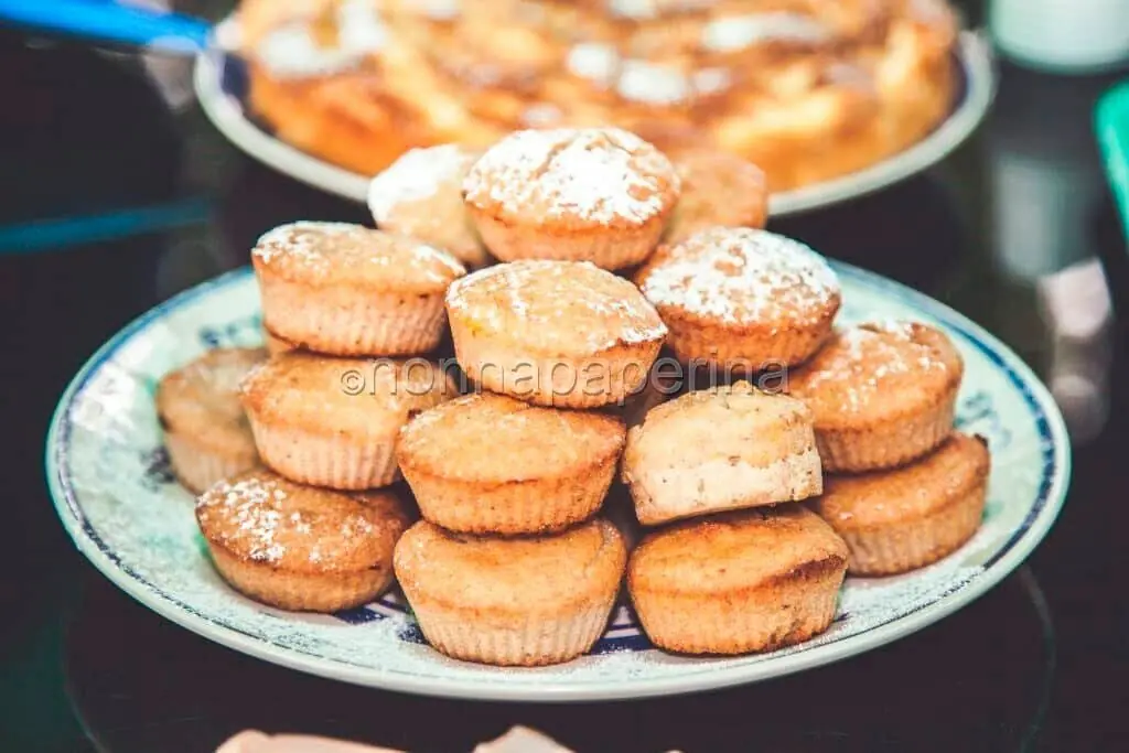 Muffin con marmellata alle pesche, gusto e profumo