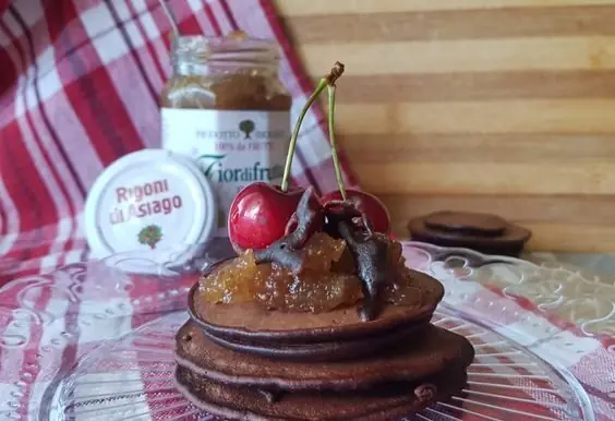 Pancakes al cacao veloci nella bottiglia