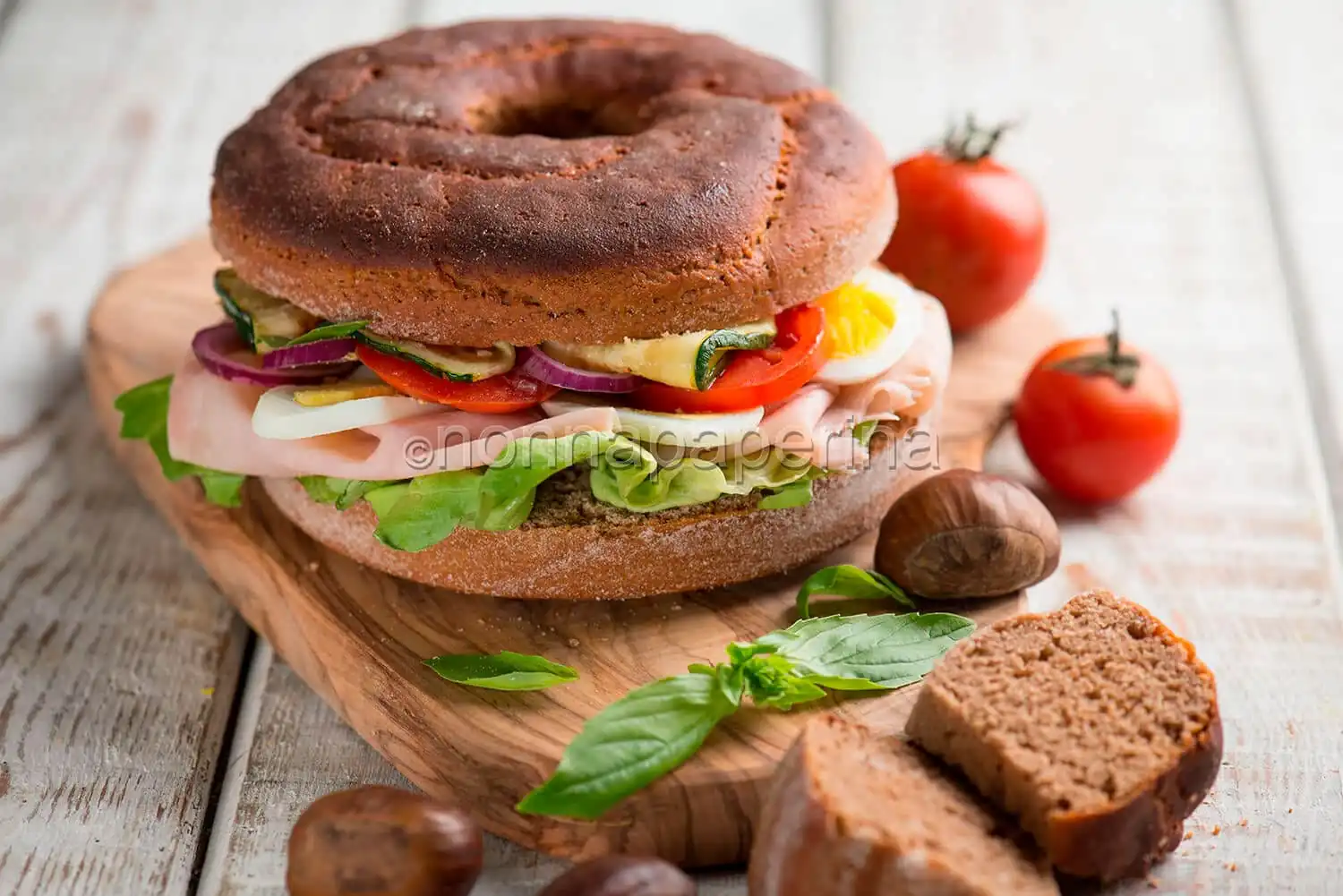 Pane con farina di castagne, una ricca merenda fusion
