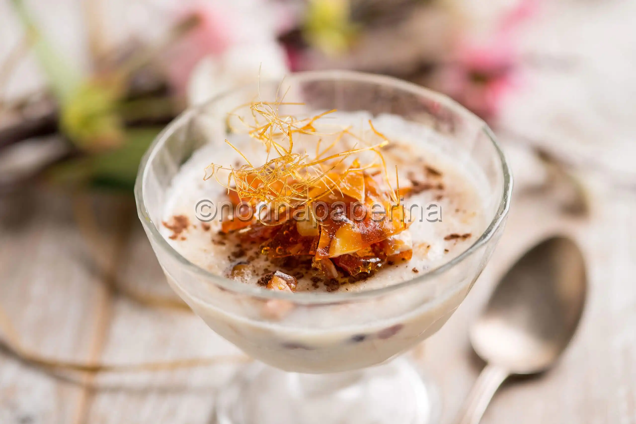 Panna cotta al torrone bianco, un dessert di classe