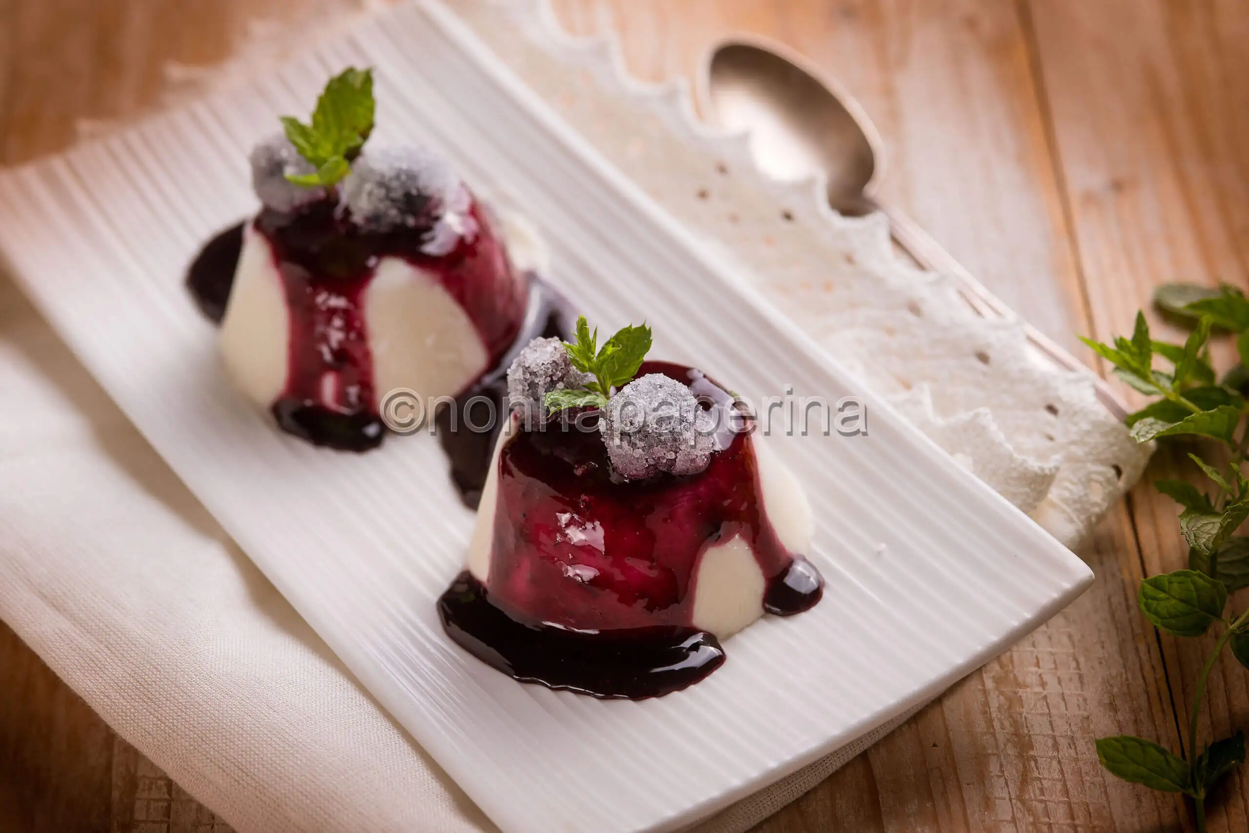 Panna cotta con albumi: un dessert leggero senza glutine