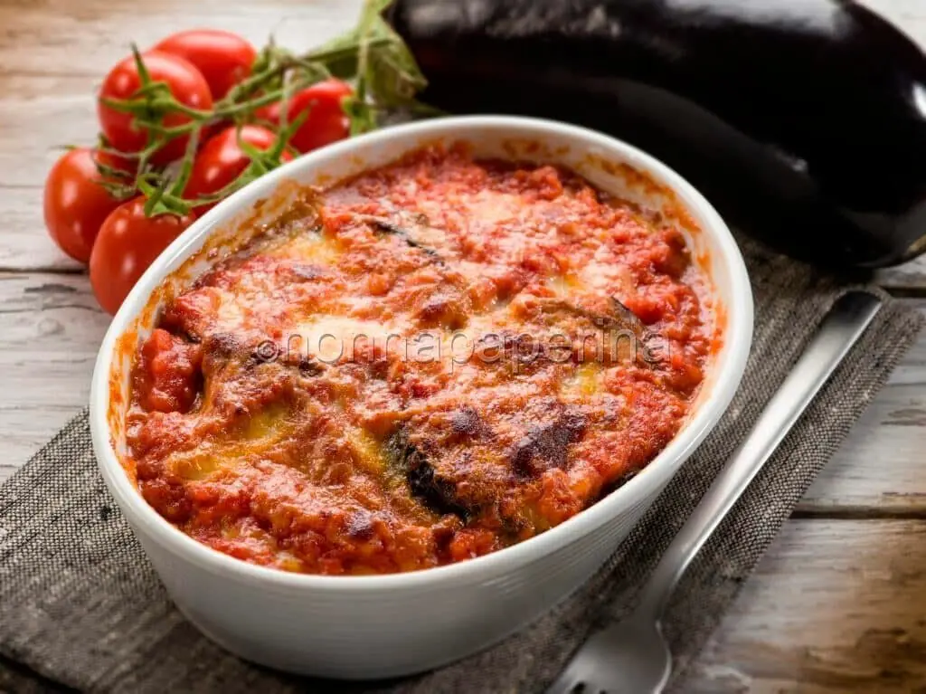 Parmigiana di melanzane: piatto goloso della tradizione mediterranea