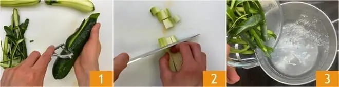 Pasta al pesto di zucchine e fiori di zucca con gamberi