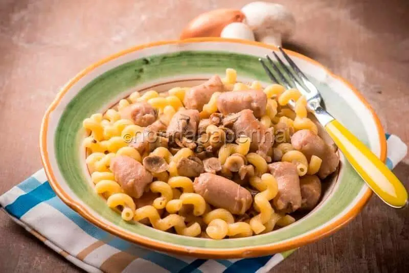 Pasta funghi e salsiccia? Prova con i celentani!