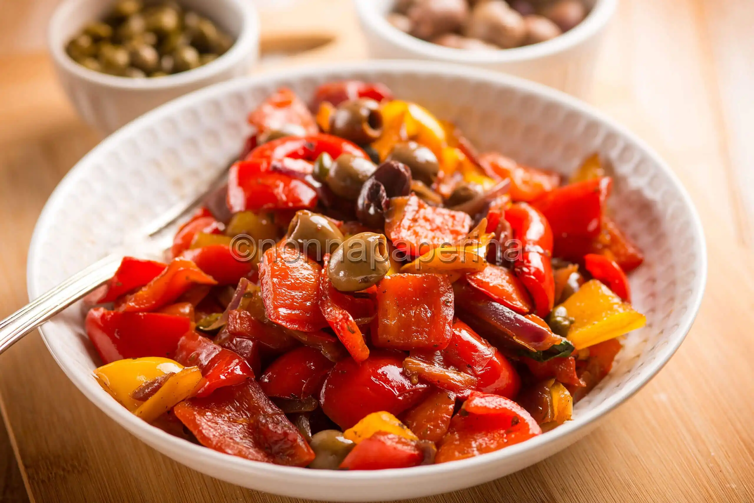 Peperonata senza pomodoro, un’alternativa più digeribile