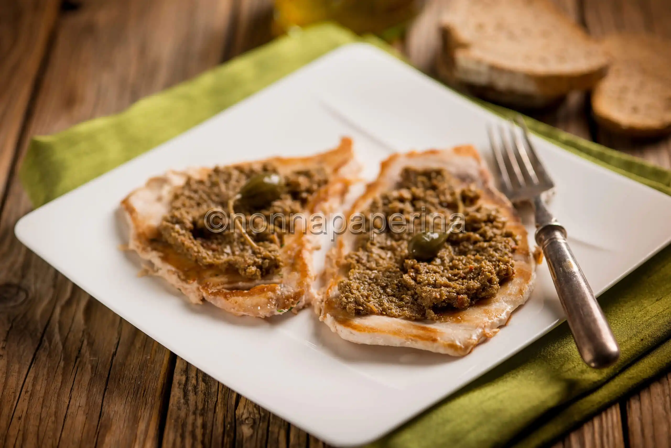 Pesce spada con salsa di capperi, un secondo saporito