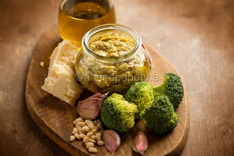 Pesto di broccoli, un’alternativa al pesto di basilico