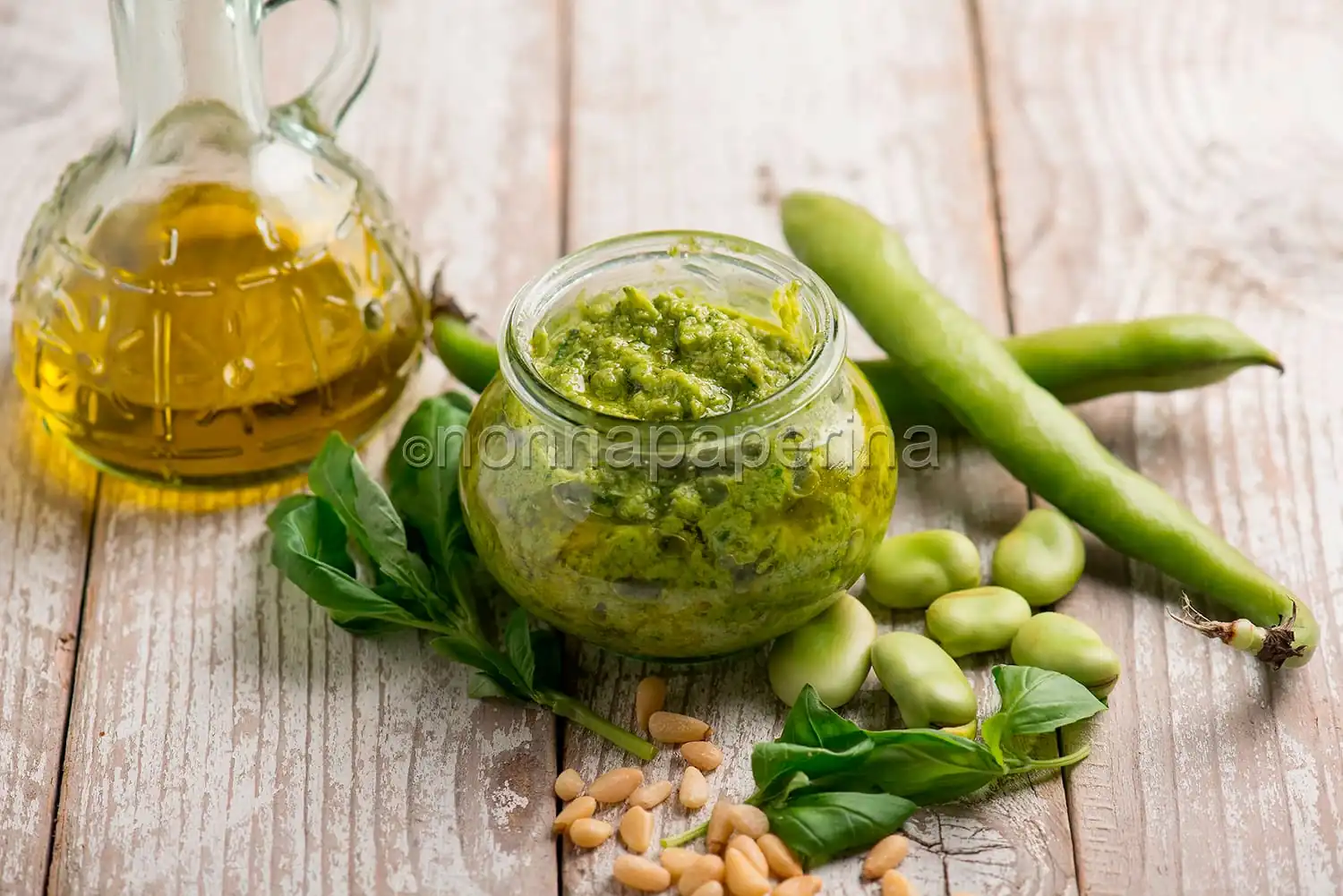 Pesto di fave fresche, davvero buono e naturale