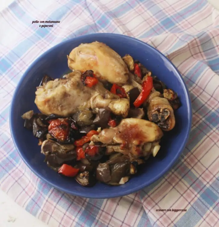 Pollo con melanzane e peperoni