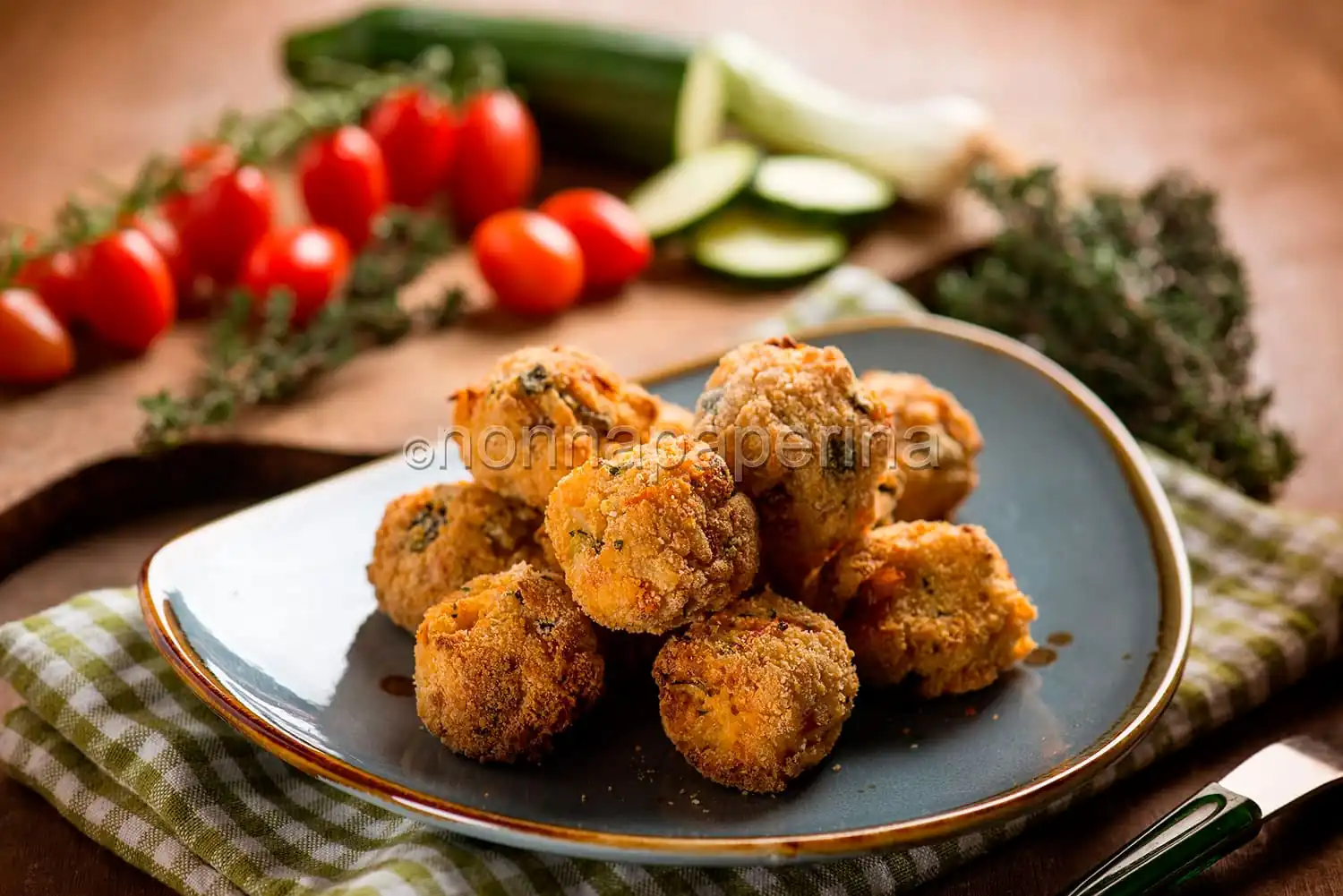 Polpette di riso e verdure, deliziosi pezzi di rosticceria