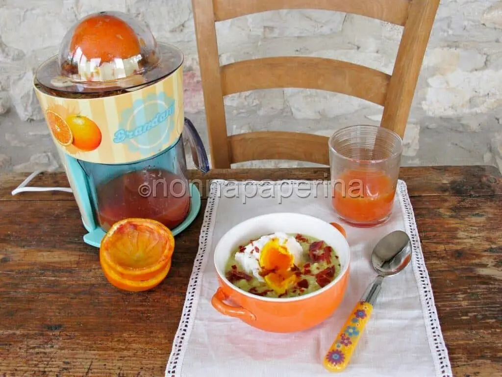 Porridge di miglio con uovo e spremuta d’arancia: la colazione all’inglese