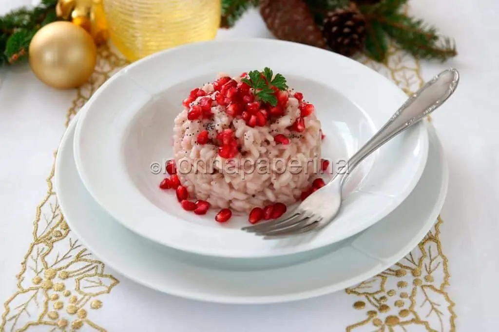 Risotto allo spumante e melagrana: ideale per il pranzo di Natale