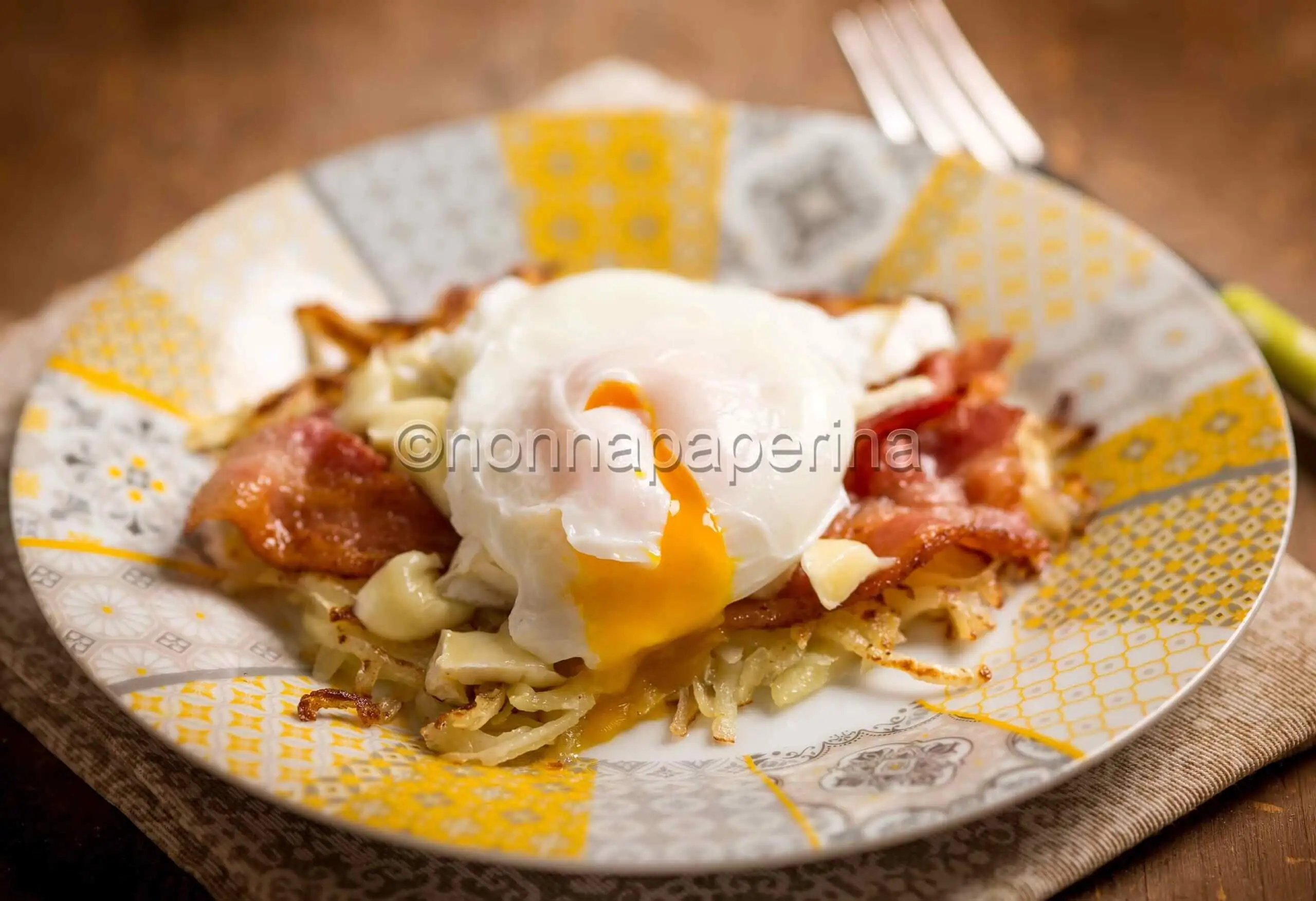 Rosti con bacon e brie, un variante ricca di gusto