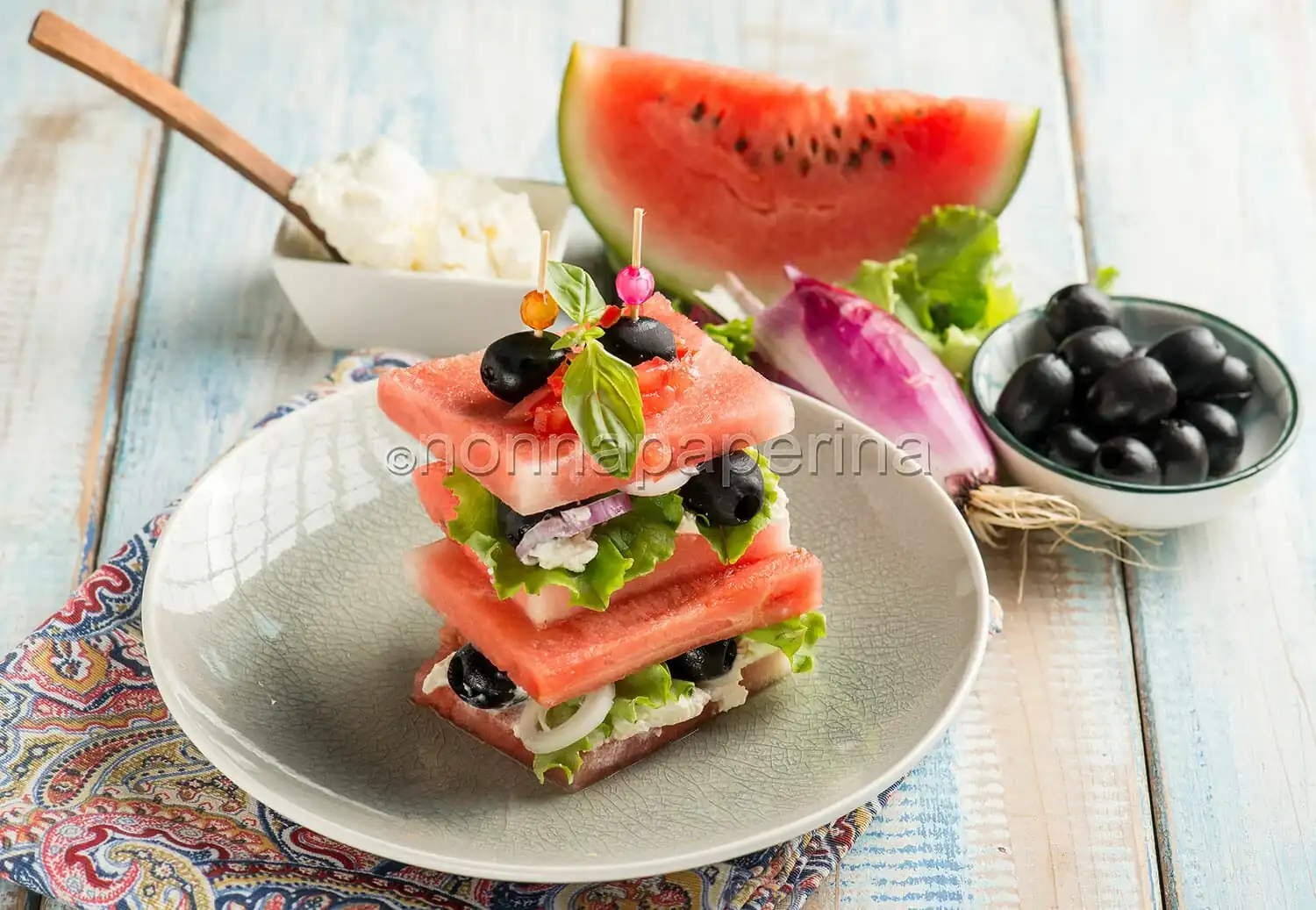 Sandwich di anguria, uno snack tra il dolce e il salato
