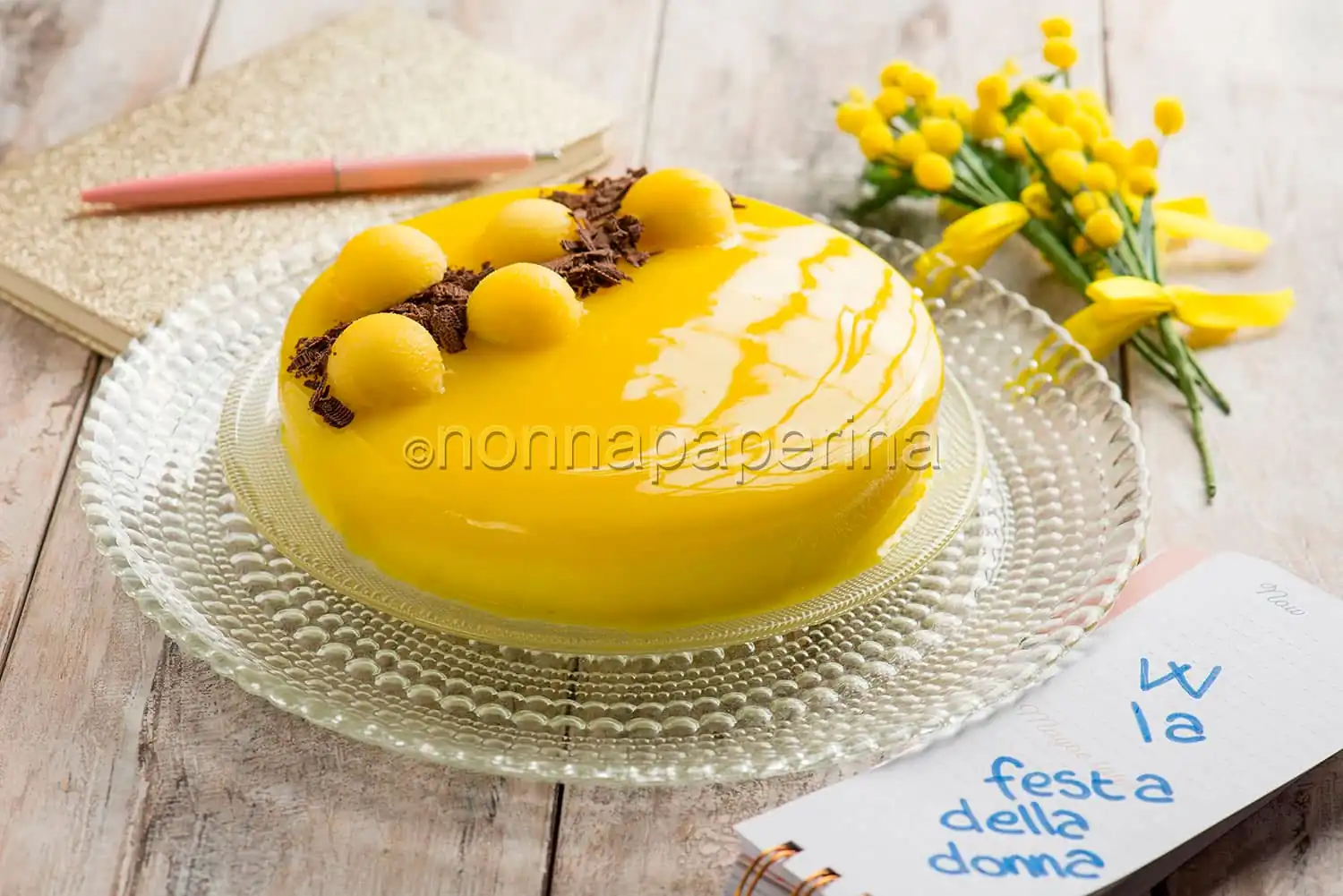 Semifreddo al mango, un dessert fresco e fruttato