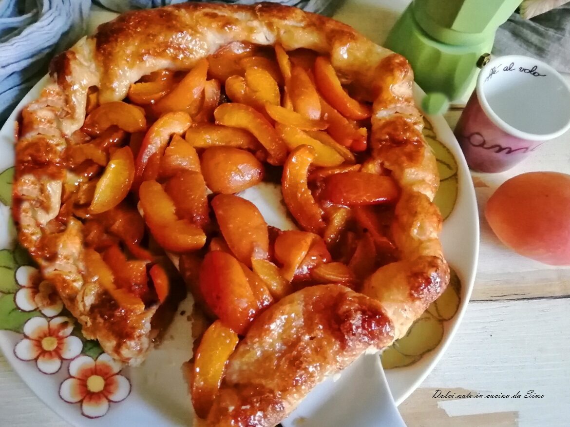 Sfogliata di albicocche