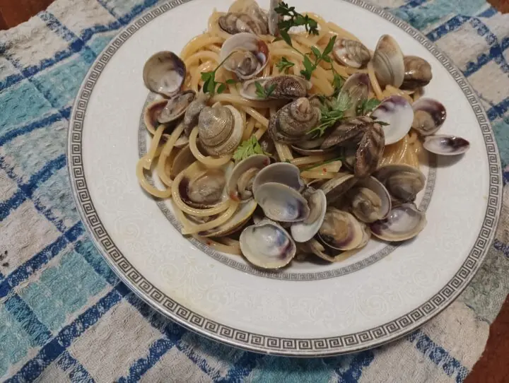 Spaghetti a. o. p. e vongole