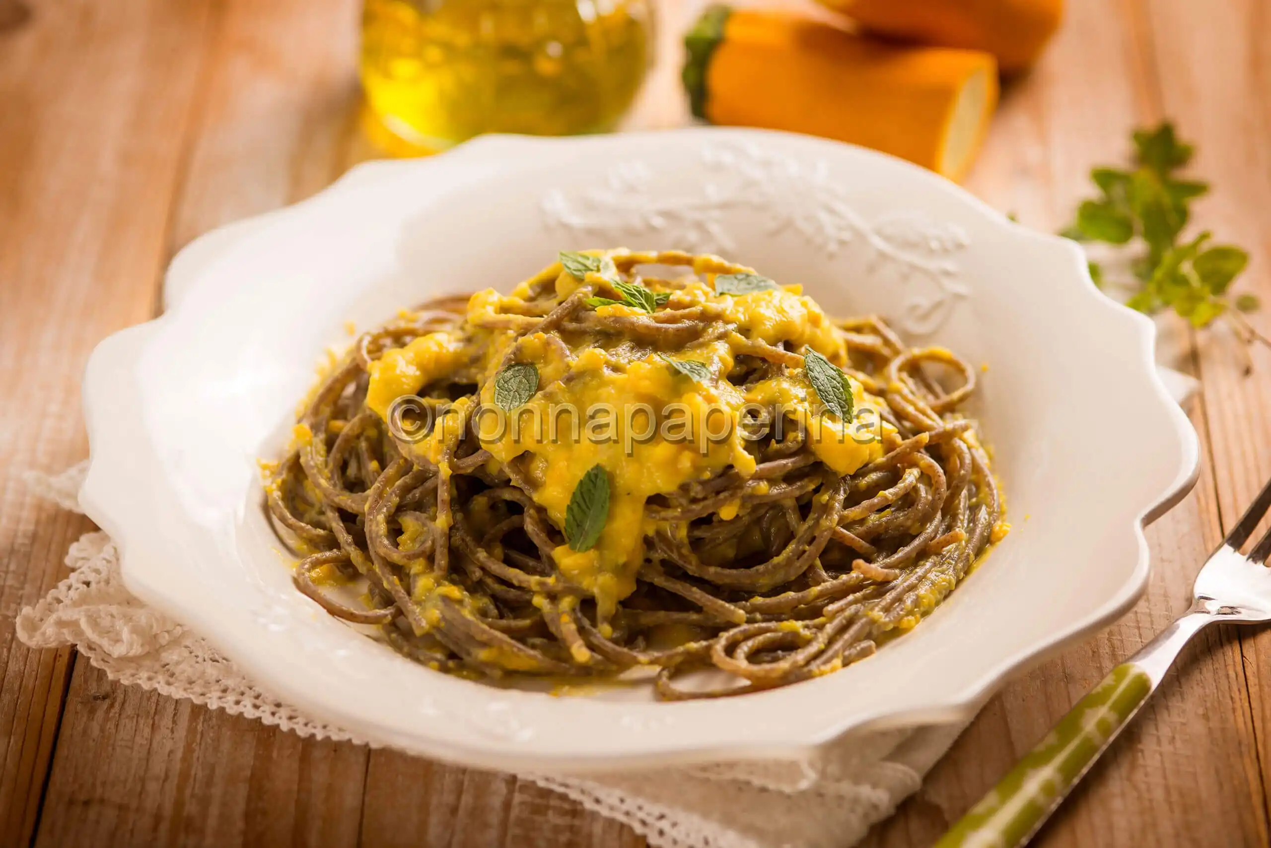 Spaghetti con crema di zucchine, un piatto di pasta unico
