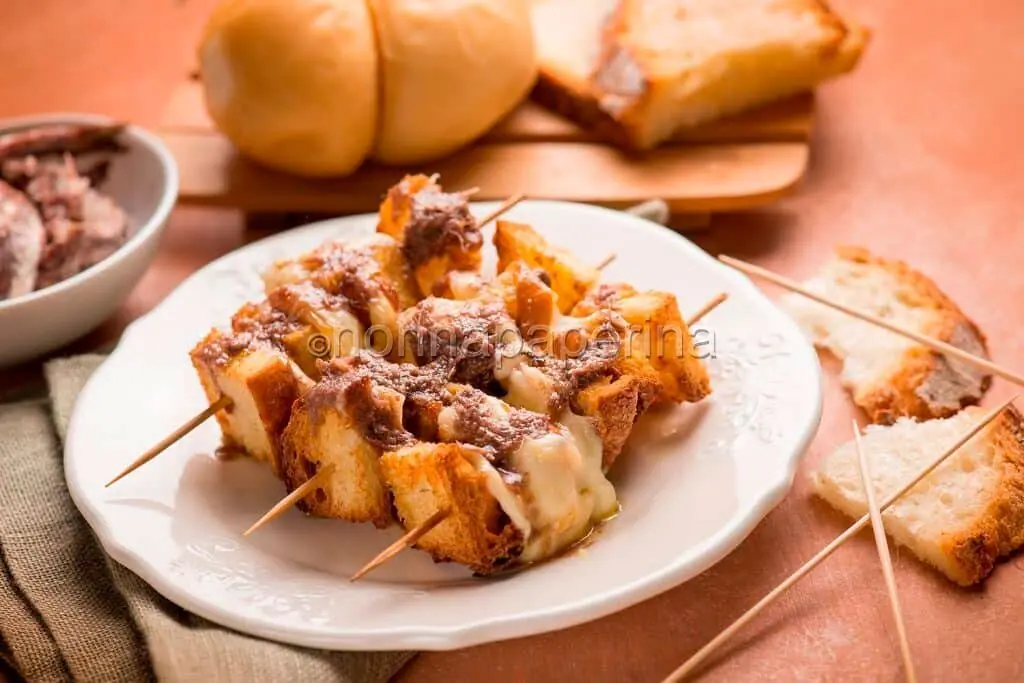 Spiedini di scamorza
