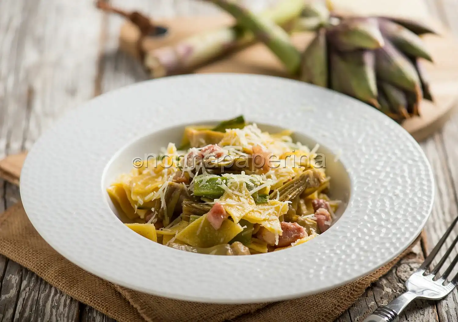Squisiti Malfatti con asparagi e carciofi