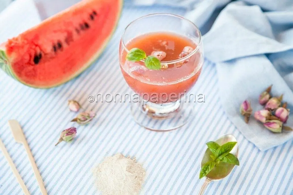 Succo di anguria e bacche di goji:una spremuta di salute
