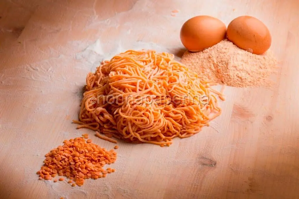 Tagliolini di farina di lenticchie fatti in casa : ottima alternativa