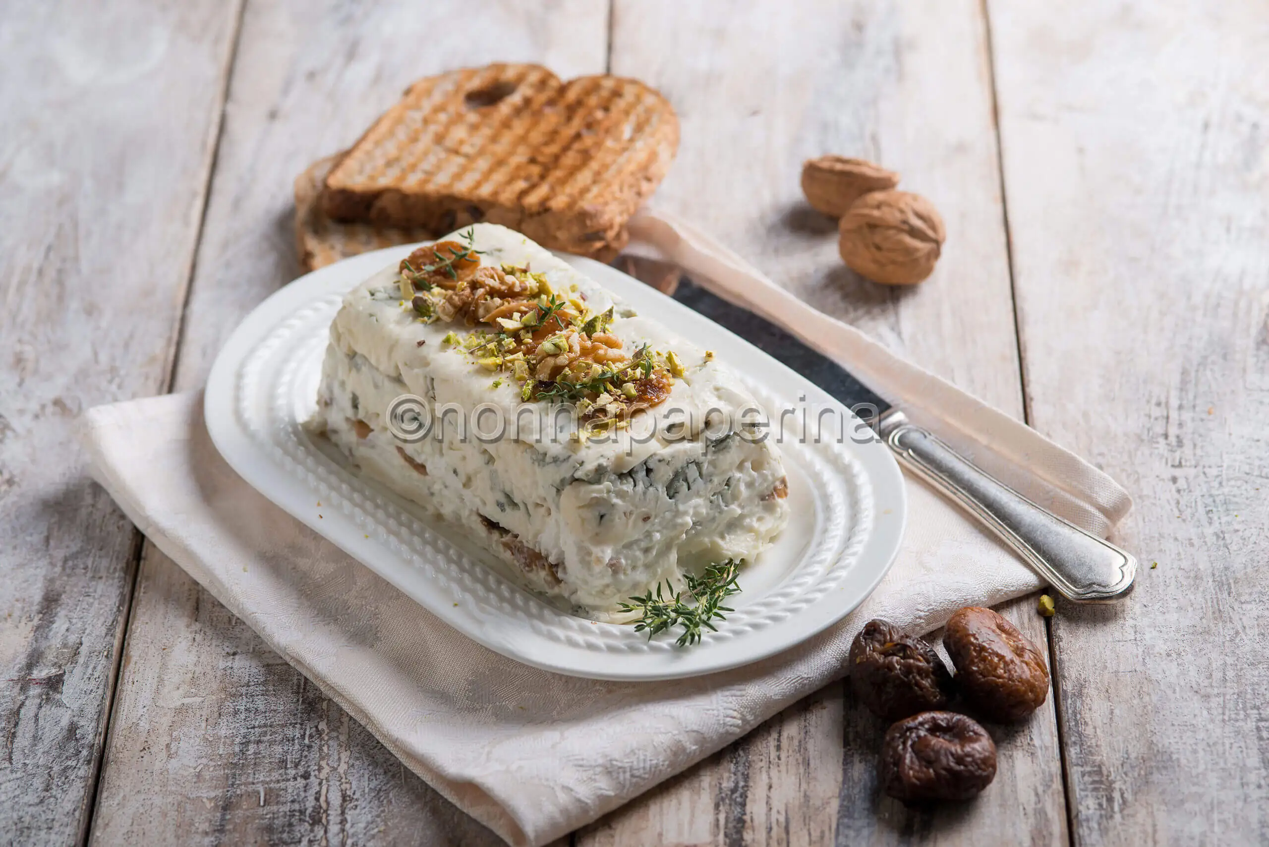 Terrina di gorgonzola e fichi, un piatto tra dolce e salato