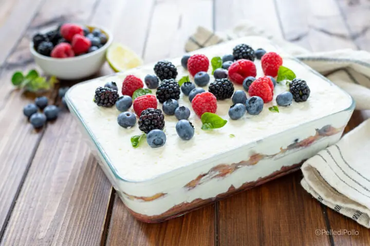 Tiramisù ai frutti di bosco