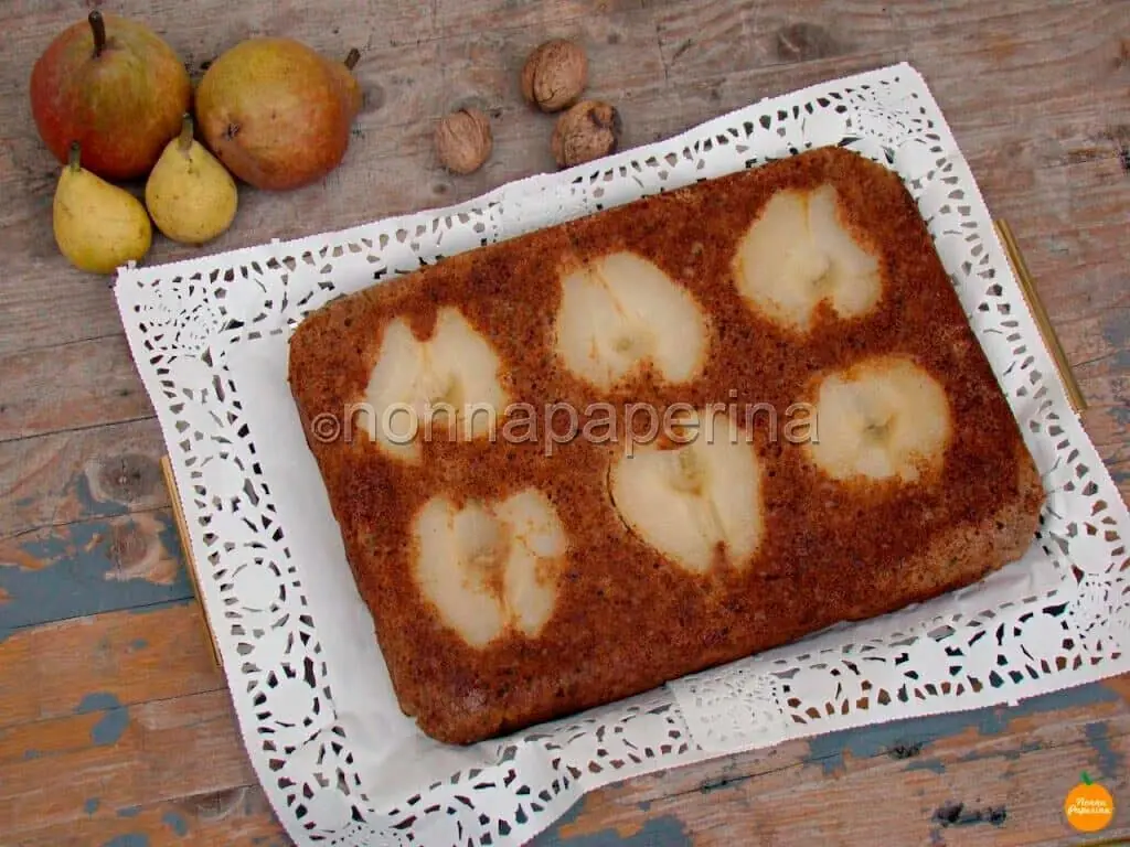Torta alle pere e datteri gluten free