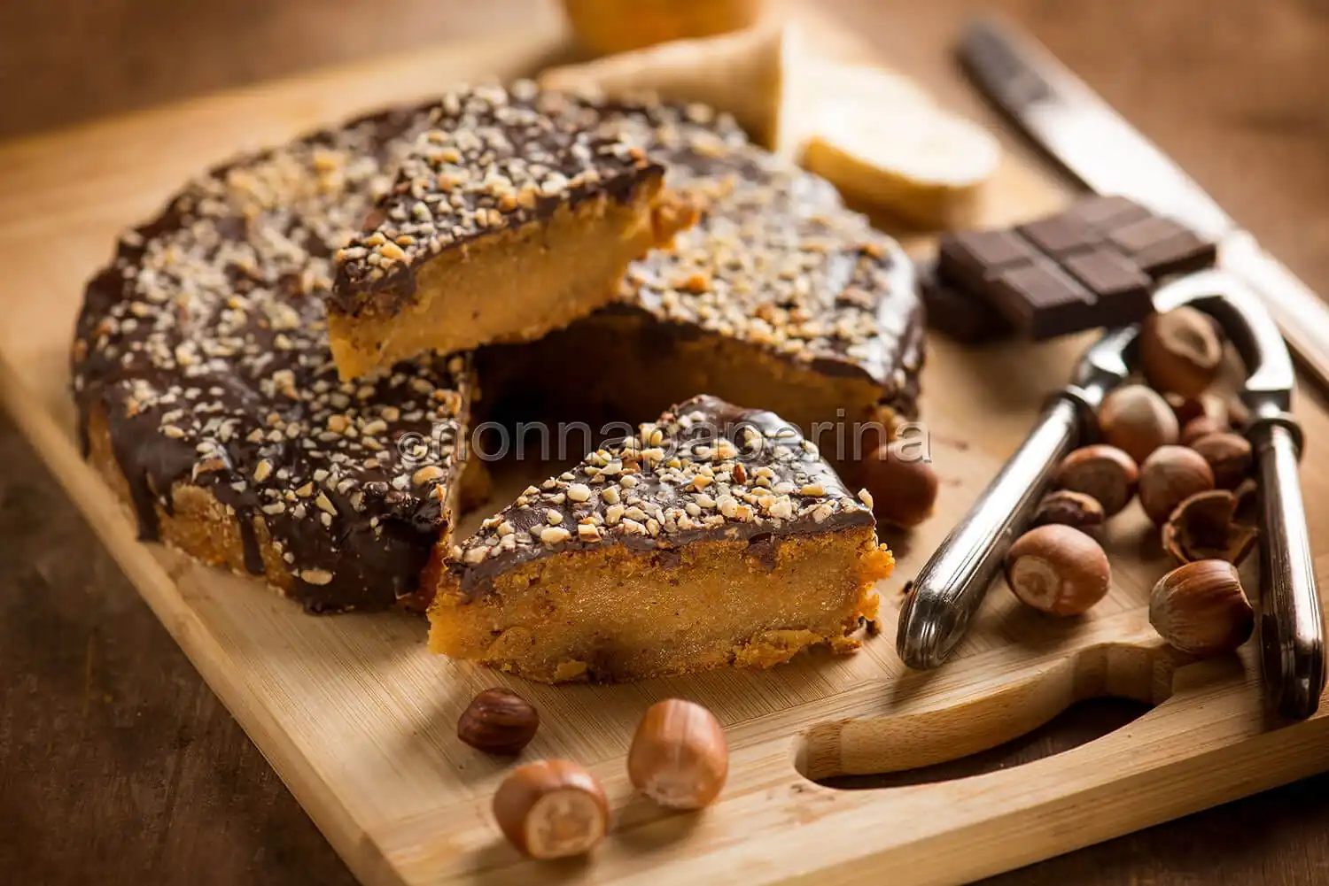 Torta con pastinaca e nocciole, un dessert singolare