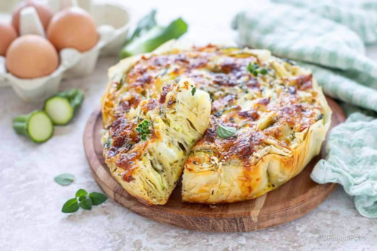 Torta salata di pasta fillo alle zucchine