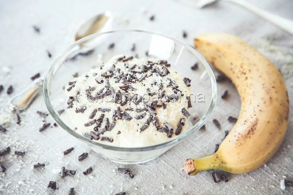Un dessert fantastico: il pan di Spagna con crema di cocco e cioccolato