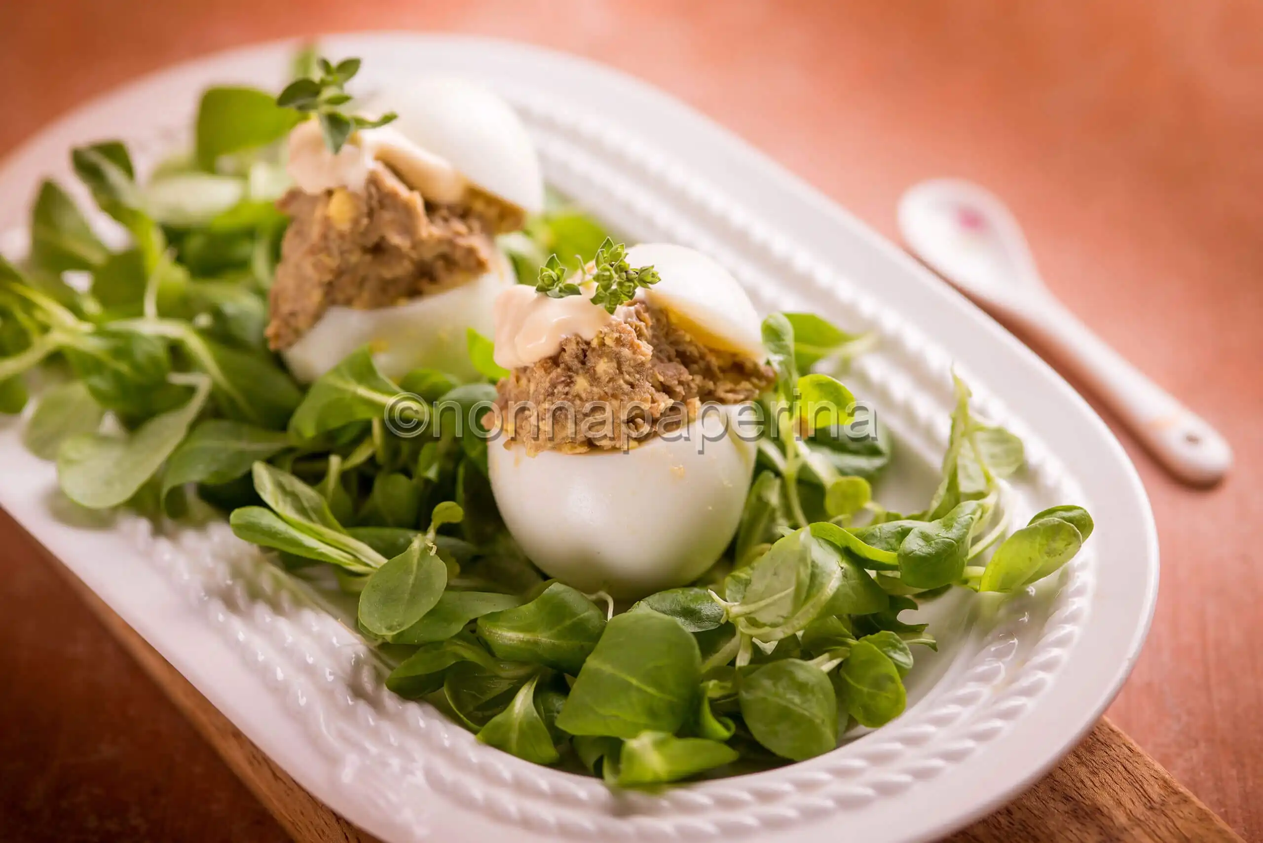 Uova ripiene con funghi, un antipasto con sorpresa