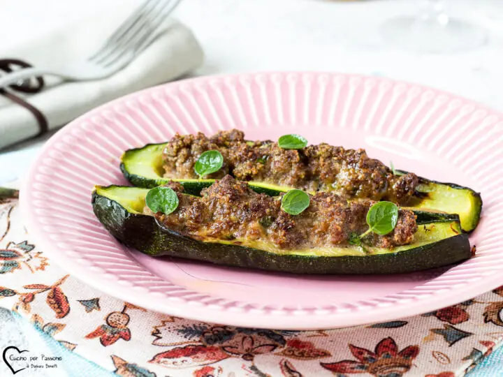 Zucchine ripiene di carne al forno