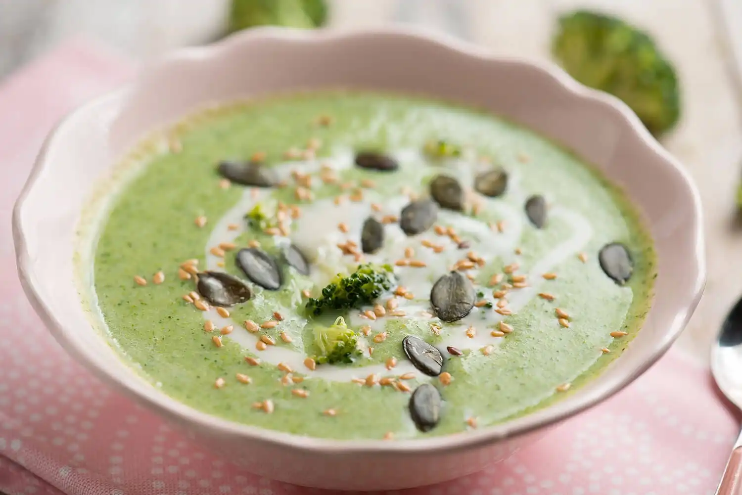 Zuppa di broccoli con latte di cocco, un primo unico