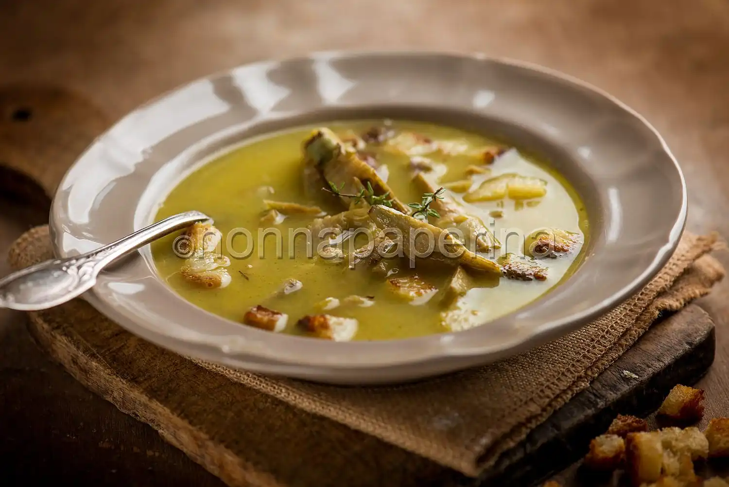 Zuppa di carciofi, un primo leggero e nutriente